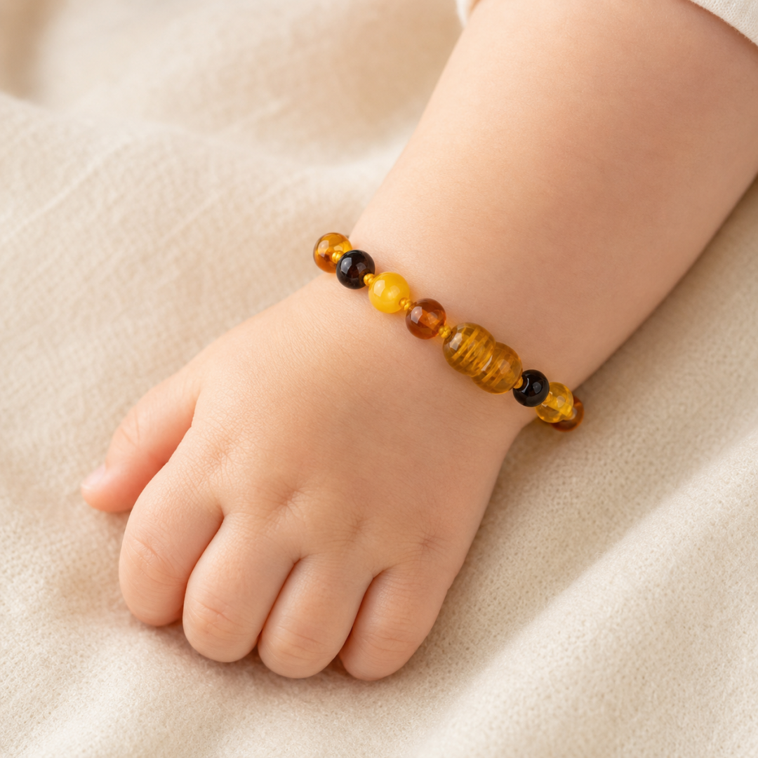 Hổ phách mang nguồn năng lượng ấm áp, bảo vệ người đeo khỏi năng lượng tiêu cực
