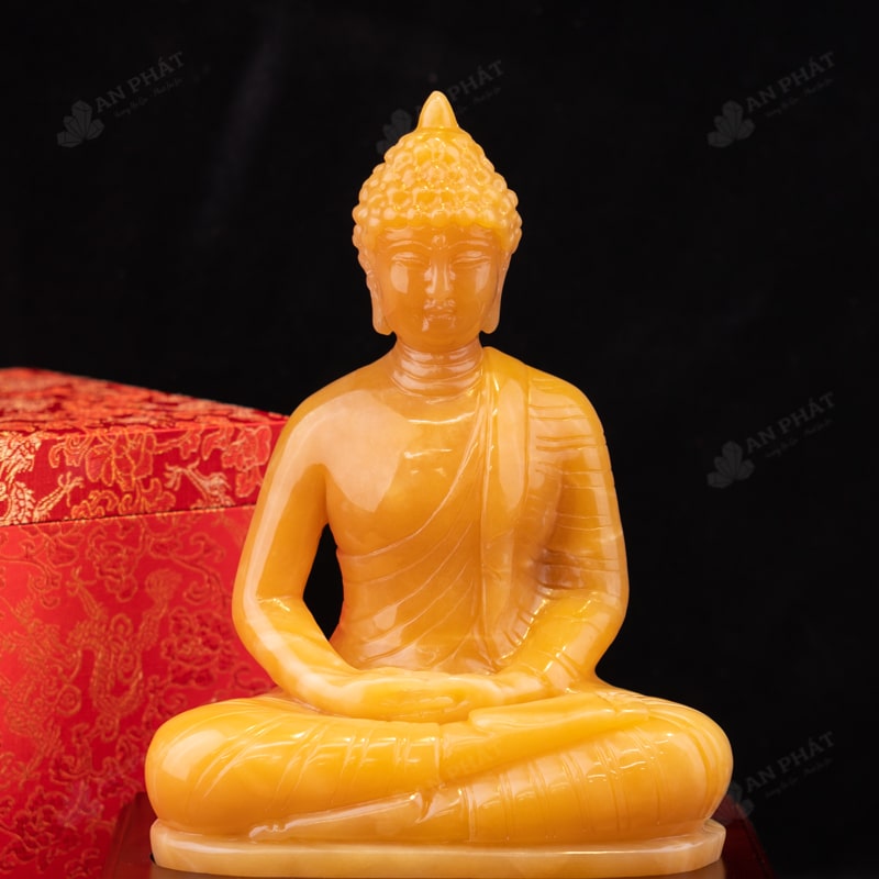 Tượng Phật Thích Ca bằng đá Ngọc Hoàng Long