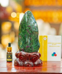 Đá Cảnh Ruby Nam Phi - 1,68kg - M3077168