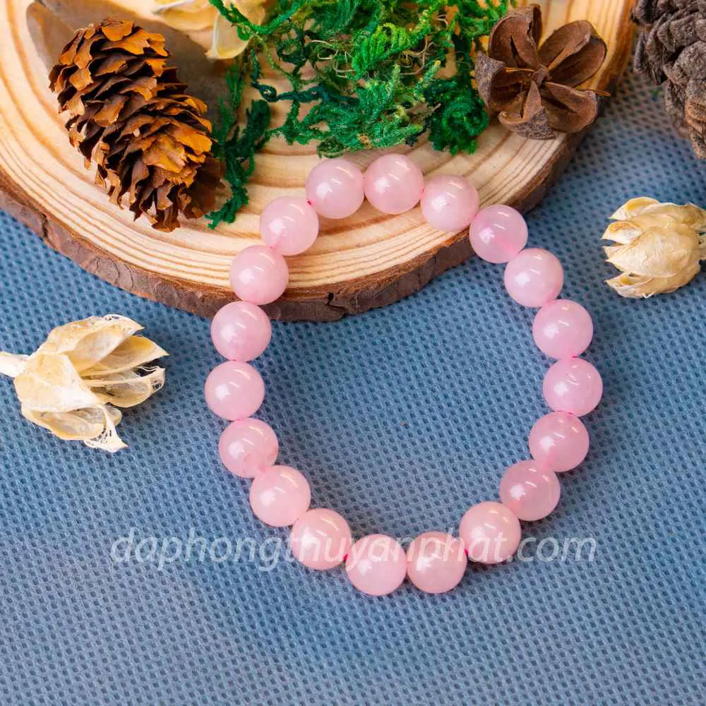 Những vật phẩm phong thủy thường được chế tác từ đá thạch anh hồng