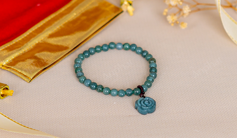 Vòng đá phong thủy cho sức khỏe