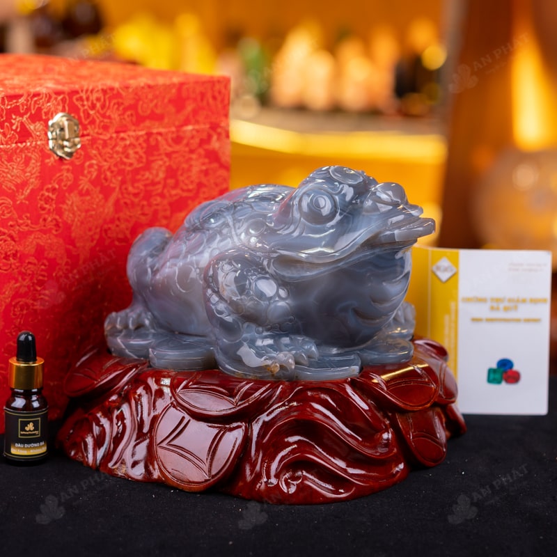 Thiềm Thừ Đá Mã Não Khoai Môn
