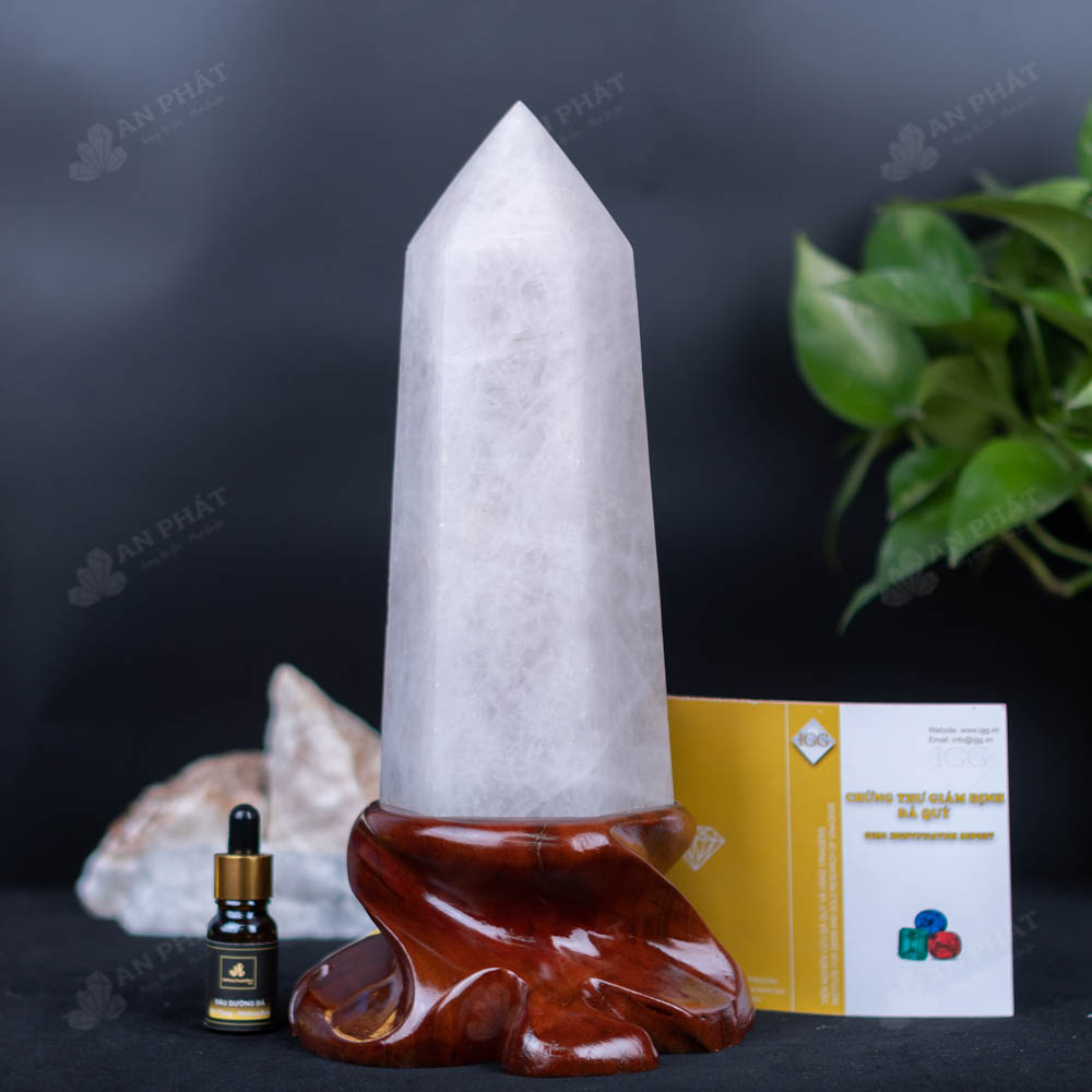 Thạch anh trắng giúp khuếch đại năng lượng cơ thể, hỗ trợ phục hồi thể lực