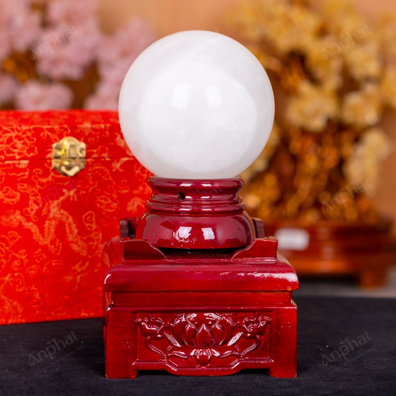 Quả Cầu Thạch Anh Trắng Dừa 2A 1,82kg 011-0882A-1.82