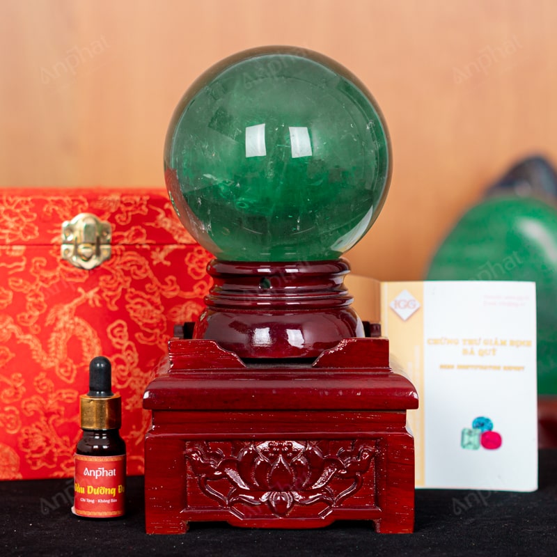 Quả Cầu Fluorite Xanh 6A 2,23kg 011-0136A-2,23