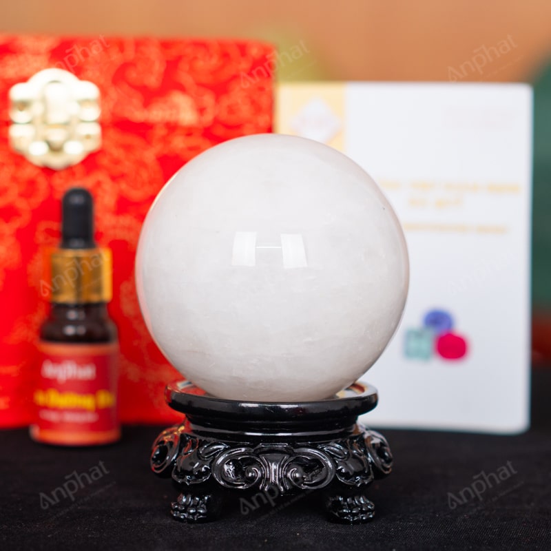 Quả Cầu Thạch Anh Trắng Dừa 2A 0,56kg 011-0882A-0,56