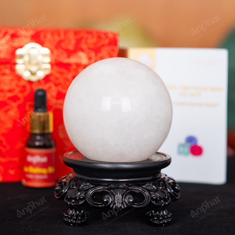 Quả Cầu Thạch Anh Trắng Dừa 2A 0,61kg 011-0882A-0,61