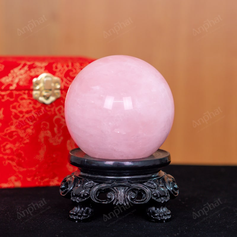 Quả Cầu Thạch Anh Hồng 4A 1,24kg 011-0764A-1,24