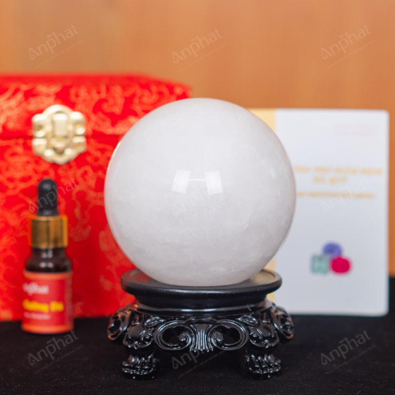 Quả Cầu Thạch Anh Trắng Dừa 2A 1,03kg 011-0882A-1,03