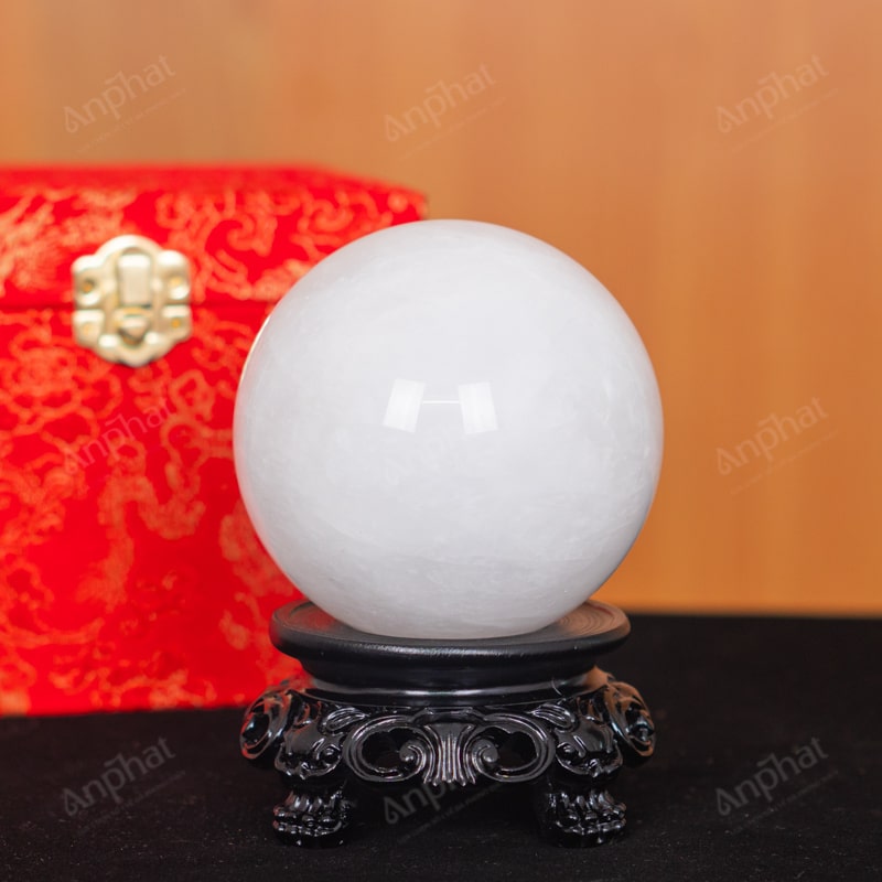 Quả Cầu Thạch Anh Trắng Dừa 2A 1,03kg 011-0882A-1,03