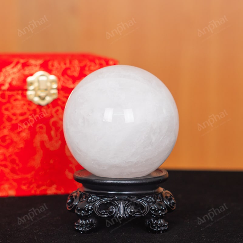 Quả Cầu Thạch Anh Trắng Dừa 2A 1,11kg 011-0882A-1,11