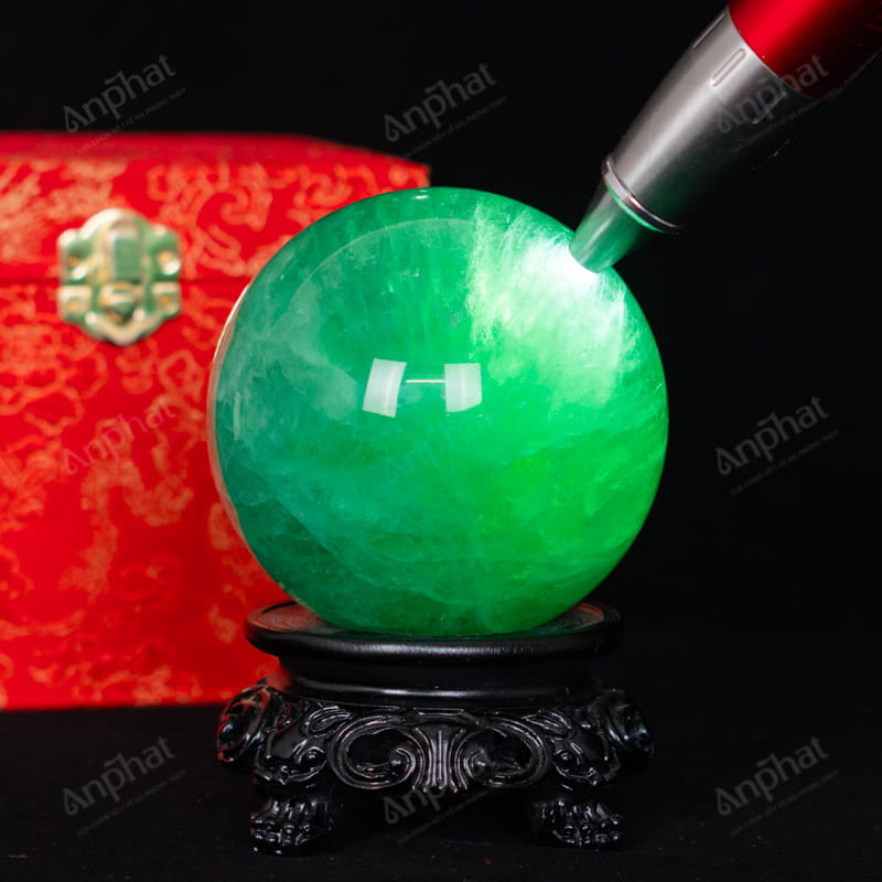 Quả Cầu Fluorite Xanh 5A 1,3kg 011-0135A-1,3