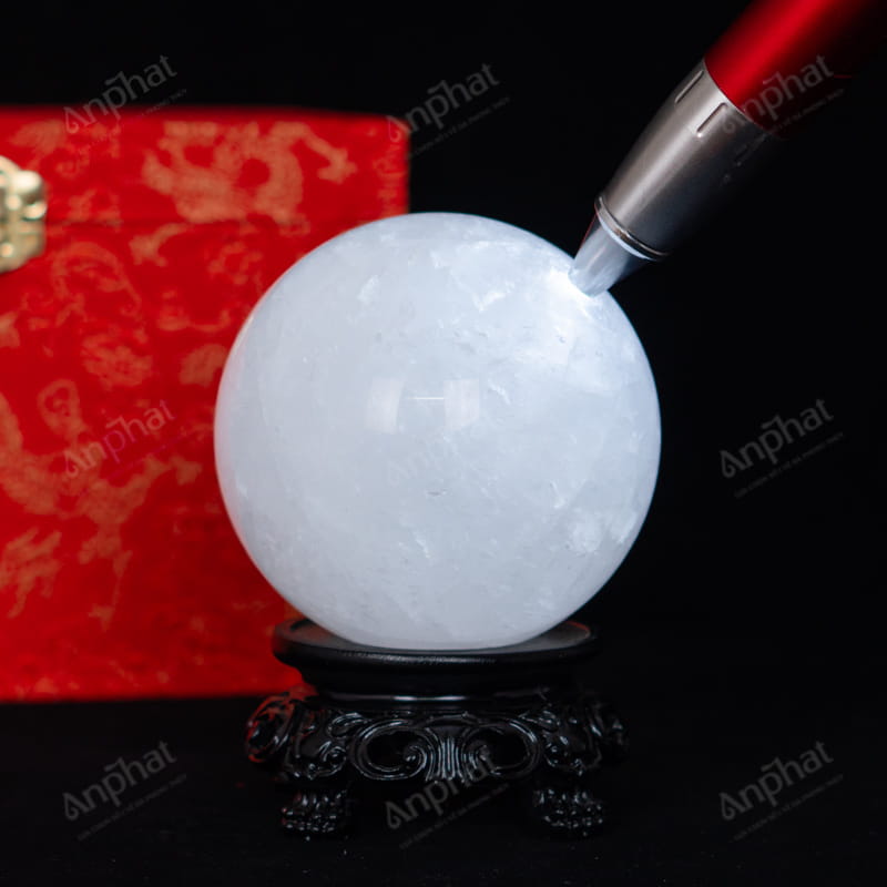 Quả Cầu Thạch Anh Trắng Dừa 2A 1,44kg 011-0882A-1,44
