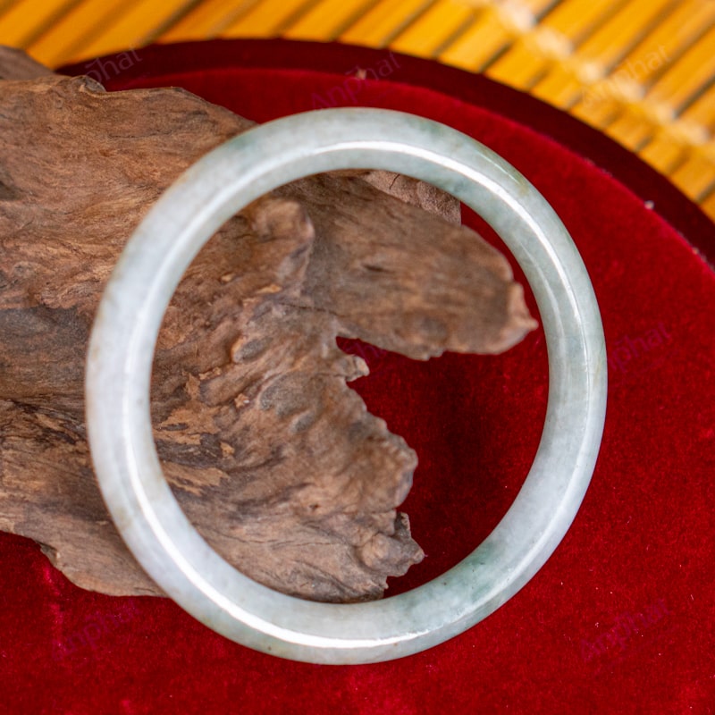 Vòng Tay Bản Liền Ngọc Jade 2A 55 Ly 107-1122A-55