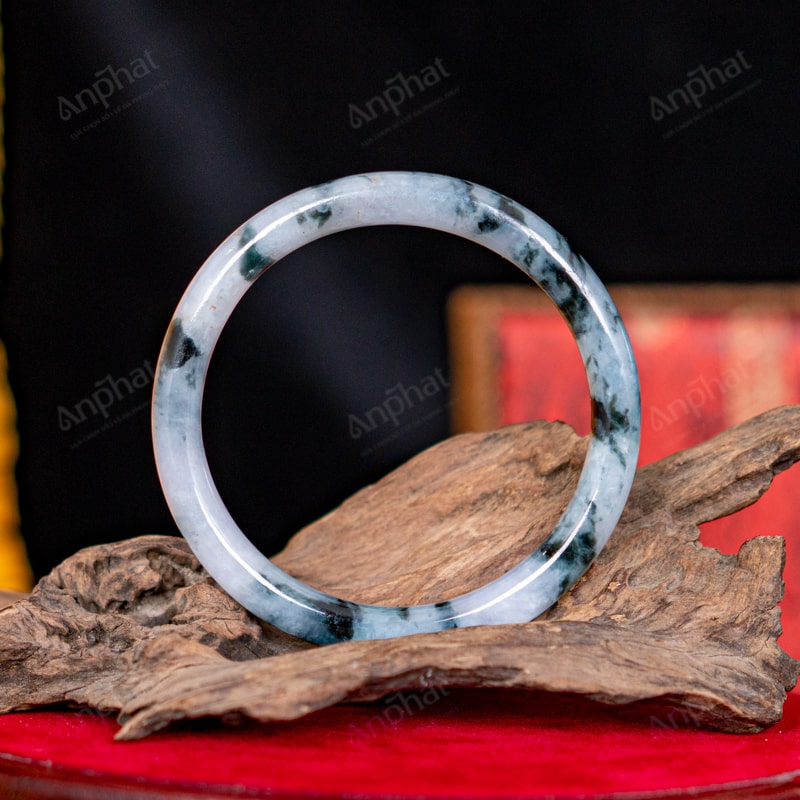 Vòng Tay Bản Liền Ngọc Jade 2A 58 Ly 107-1122A-58