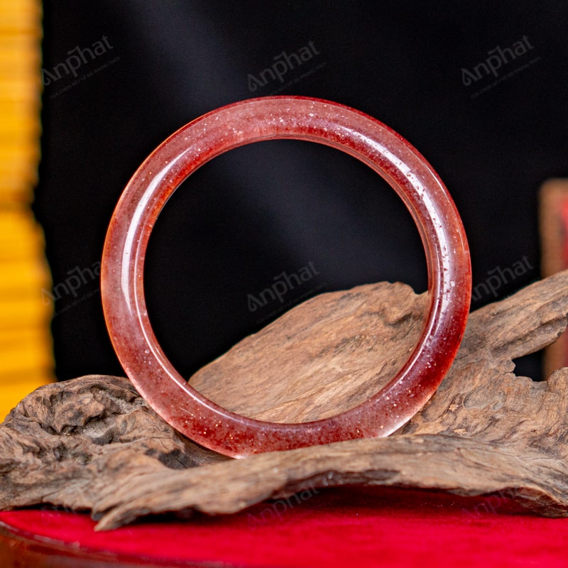 Vòng Tay Bản Liền Thạch Anh Dâu Tây Hồng 1A 56 Ly 107-0721A-56